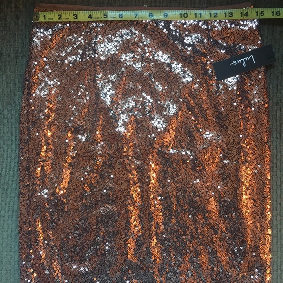 Lulu’s Dancing ‘till Daylight Copper Sequin Bodycon Skirt NWT - Picture 4 of 5